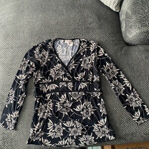 TOMORROWS MOTHER Size Large Black/cream Floral Maternity Top or nursing top